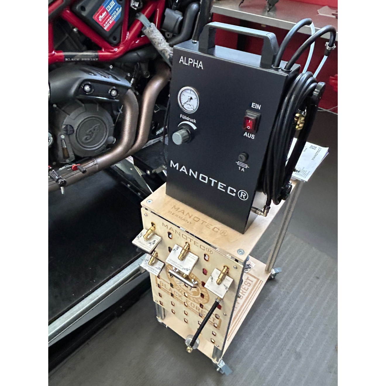 Fahrwagen ALPHA mit montiertem Adapterhalter