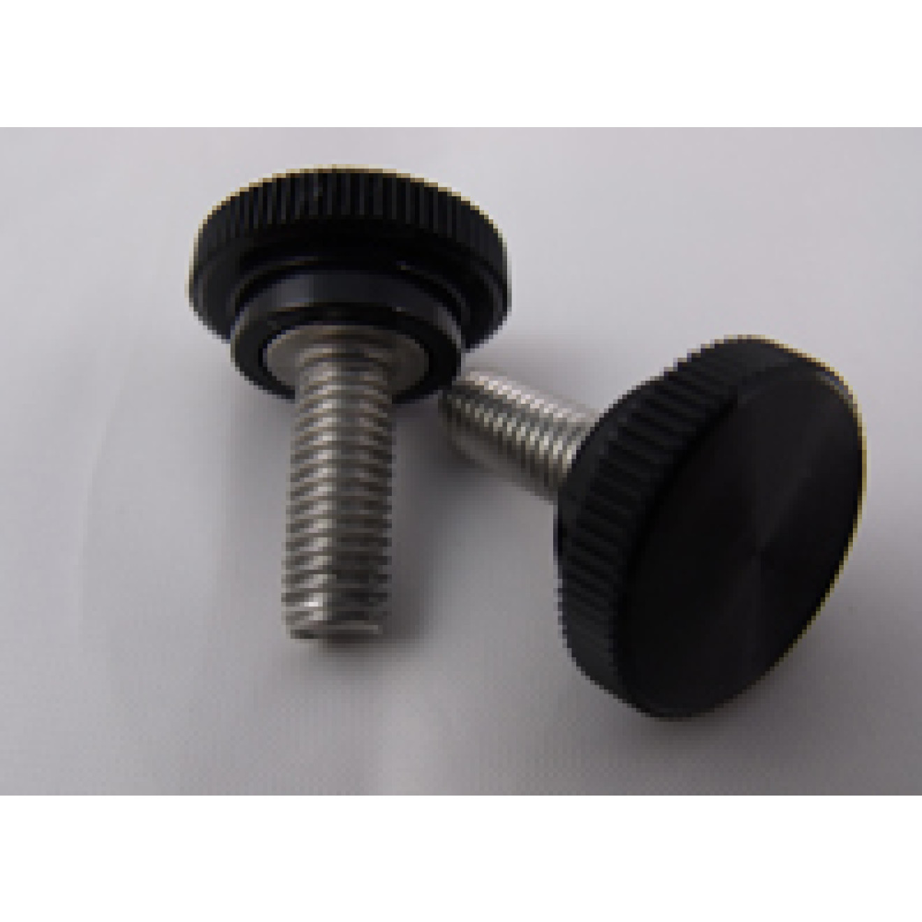 Rändelschraube VA, passend MANOTEC® Adapter Serie MCV.