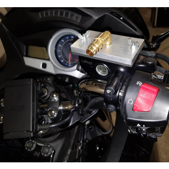 Manotec Adapter Nr. 97, 20920097 montiert auf einer Honda